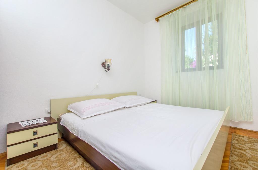 Apartments Jerka Сутиван Екстериор снимка