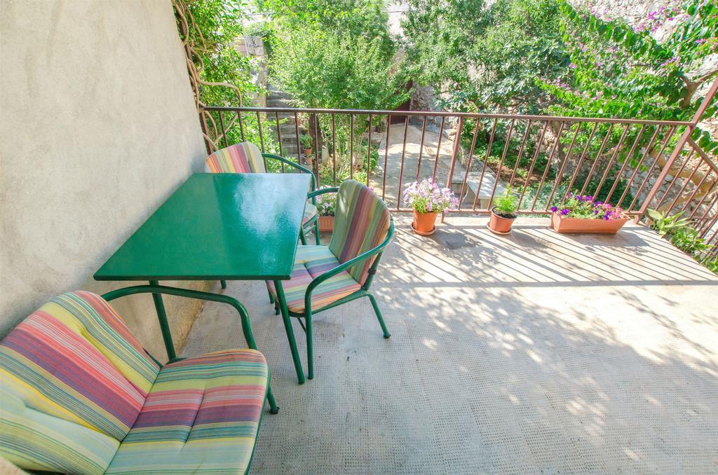 Apartments Jerka Сутиван Екстериор снимка