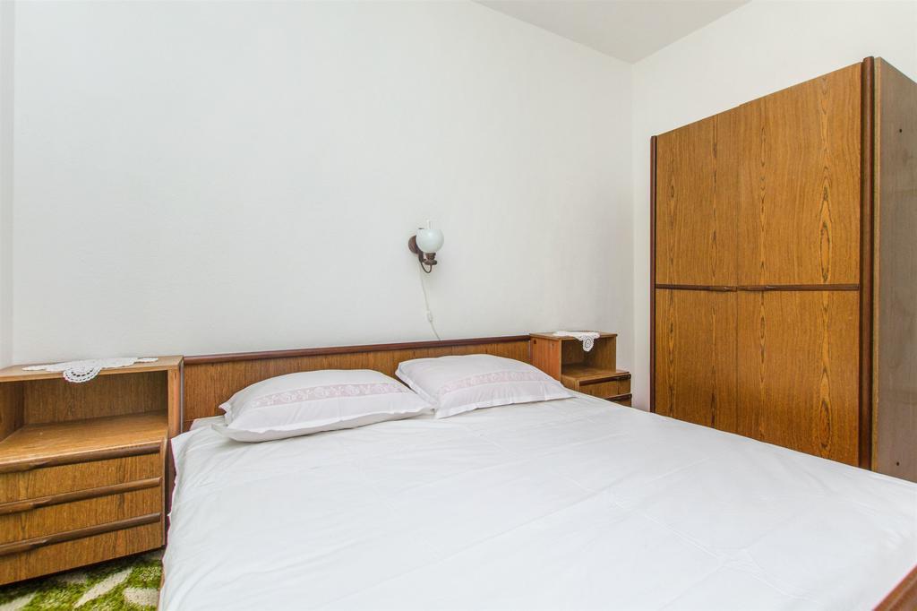 Apartments Jerka Сутиван Екстериор снимка